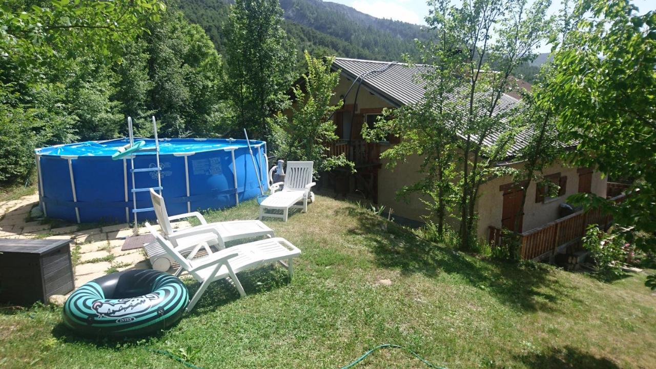 Chambre Les Ormes Enchastrayes Exteriér fotografie